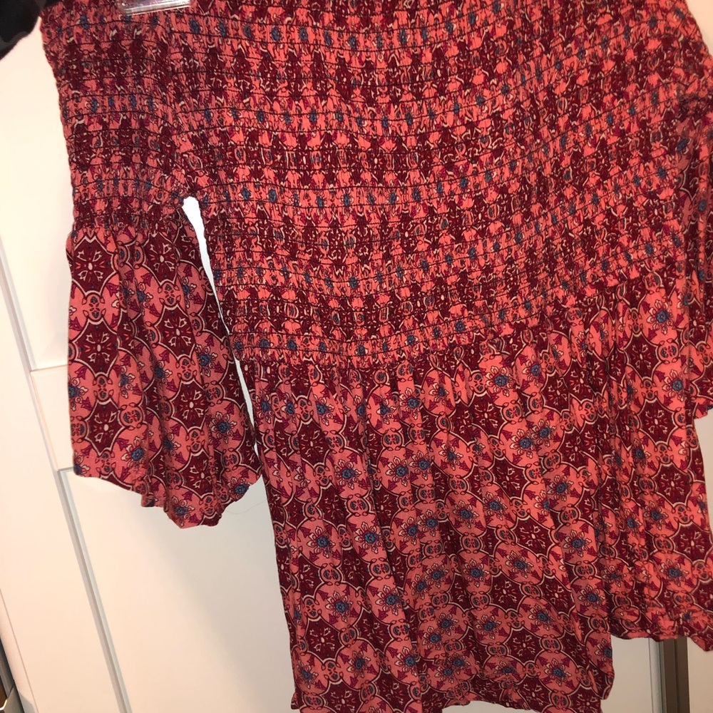Hollister top
